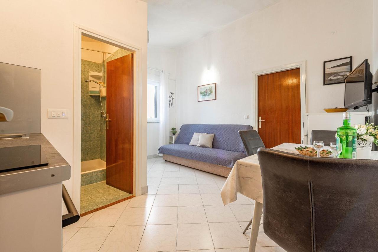 Family Friendly Seaside Apartments Kozino, Zadar - 5749 Petrčane Exterior foto